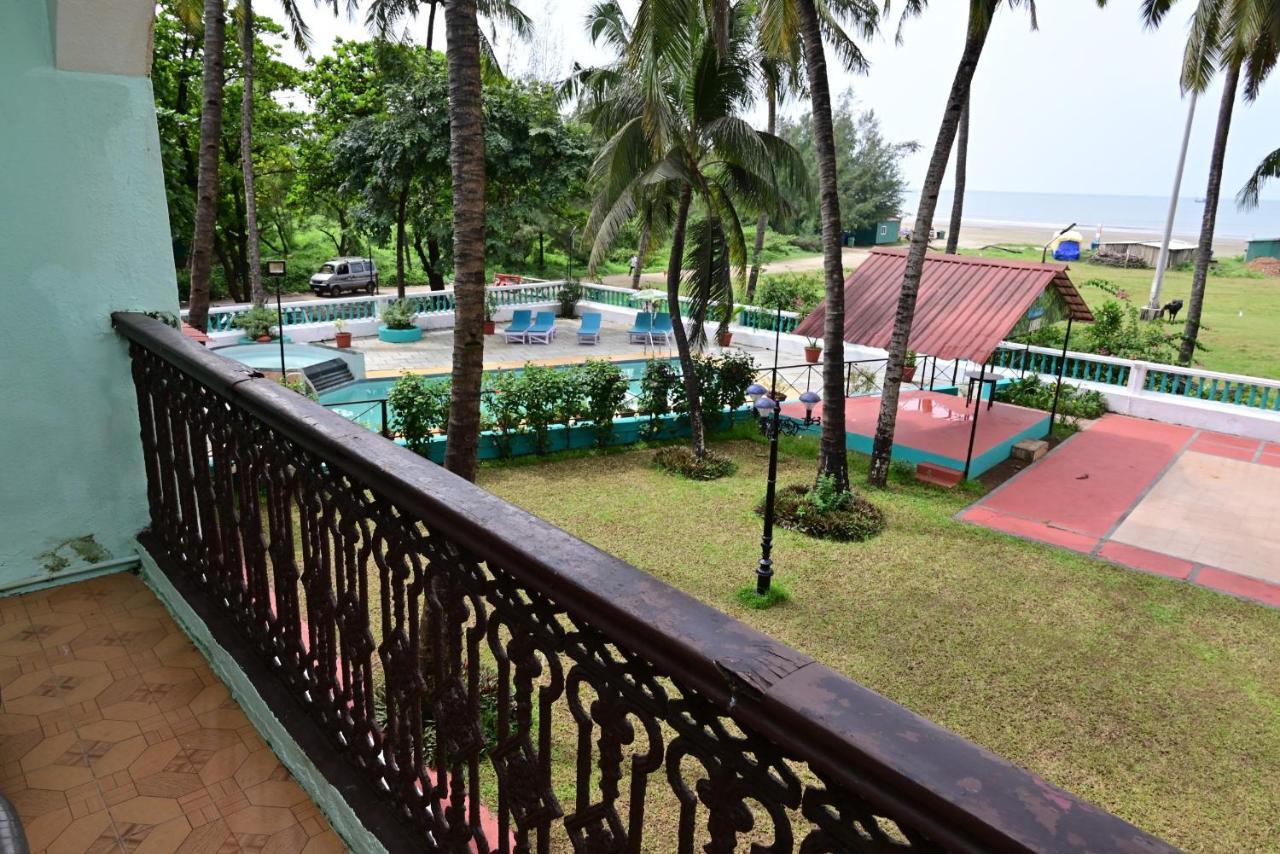 Swimsea Beach Resort, A Beach Property Panaji Exterior photo