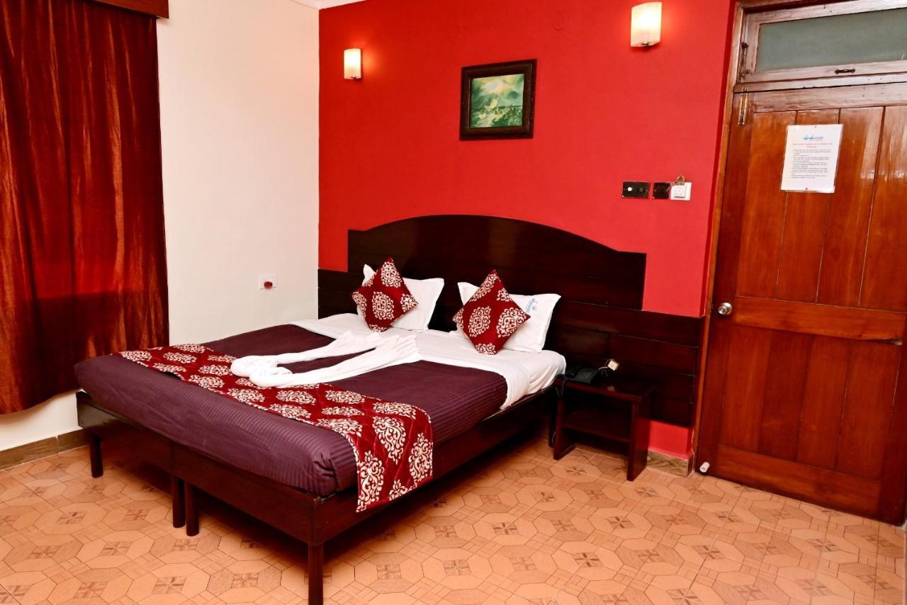 Swimsea Beach Resort, A Beach Property Panaji Exterior photo