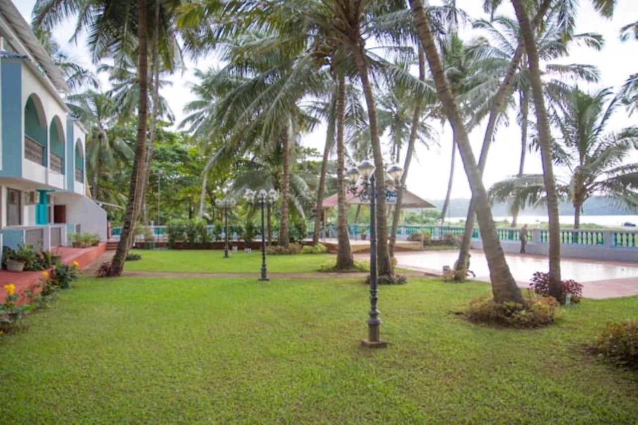 Swimsea Beach Resort, A Beach Property Panaji Exterior photo
